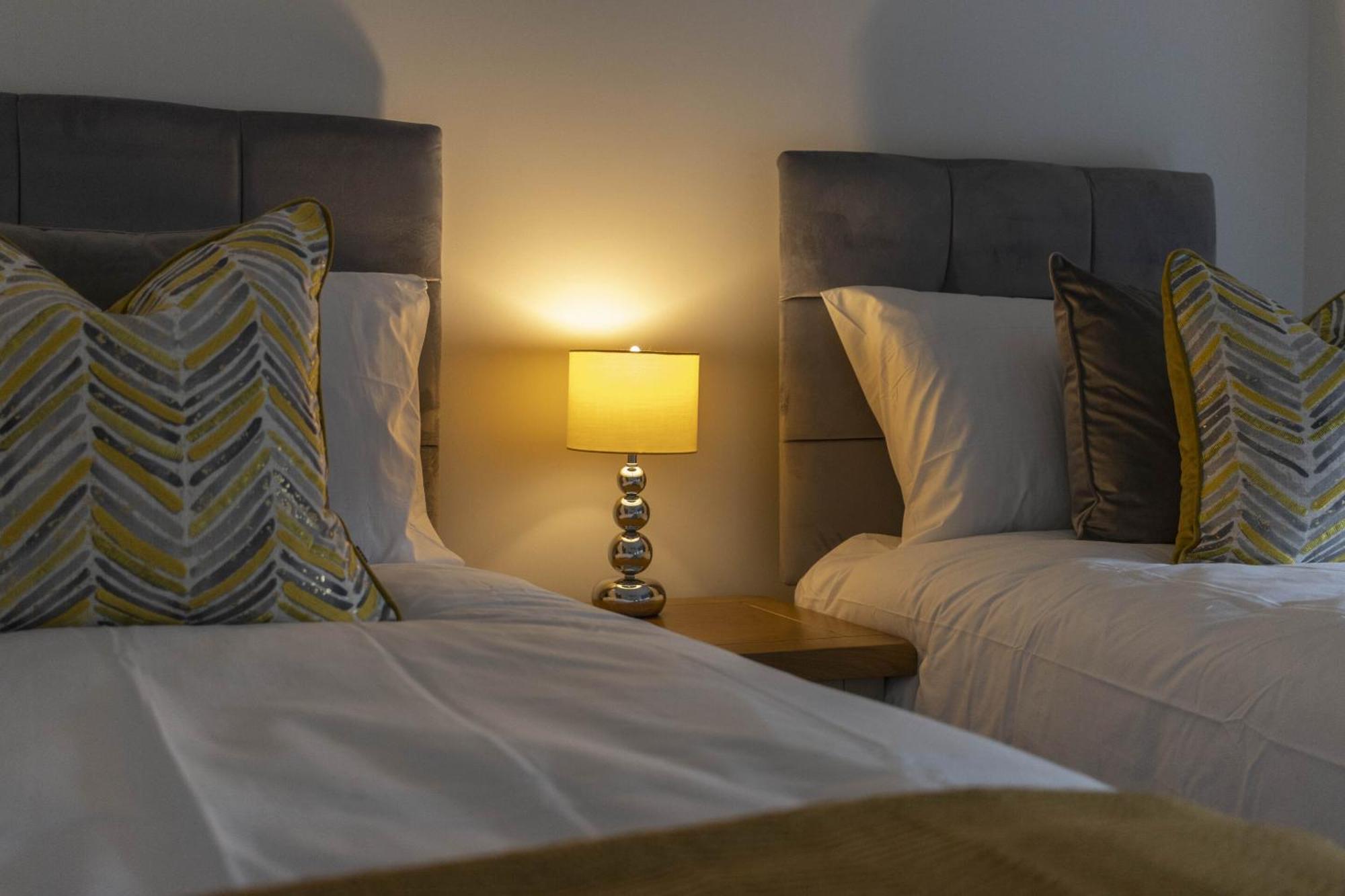 Linacre 11 - Modern 2 Bed Behind The Cathedral With Free Parking And Fast Wifi Apartment Ексетър Екстериор снимка